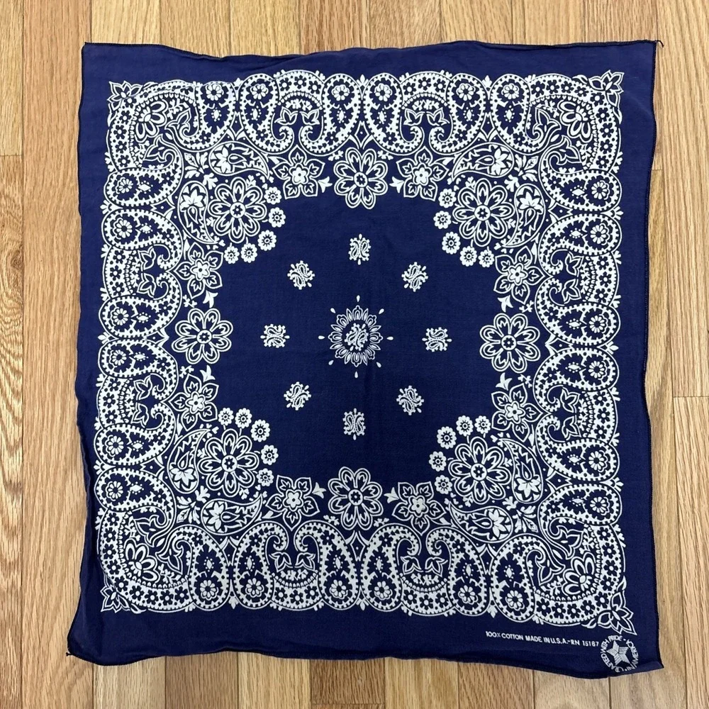 Vintage‎ Made In The USA Navy Bandanna Classic Pasley Design